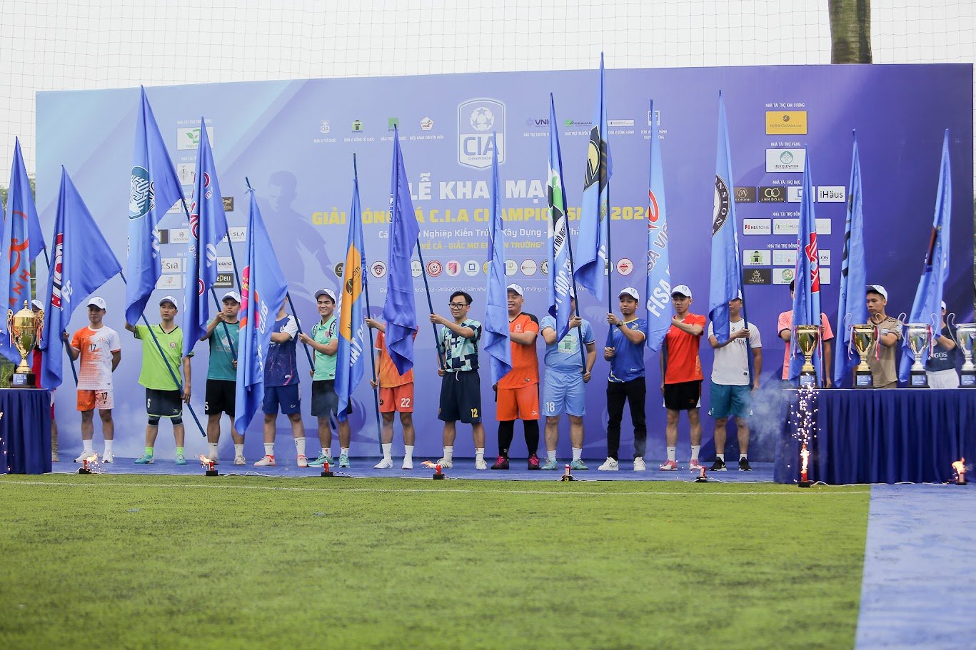Khai mạc giải bóng đá C.I.A Championship 2024 gây quỹ xây trường học vùng cao- Ảnh 1.