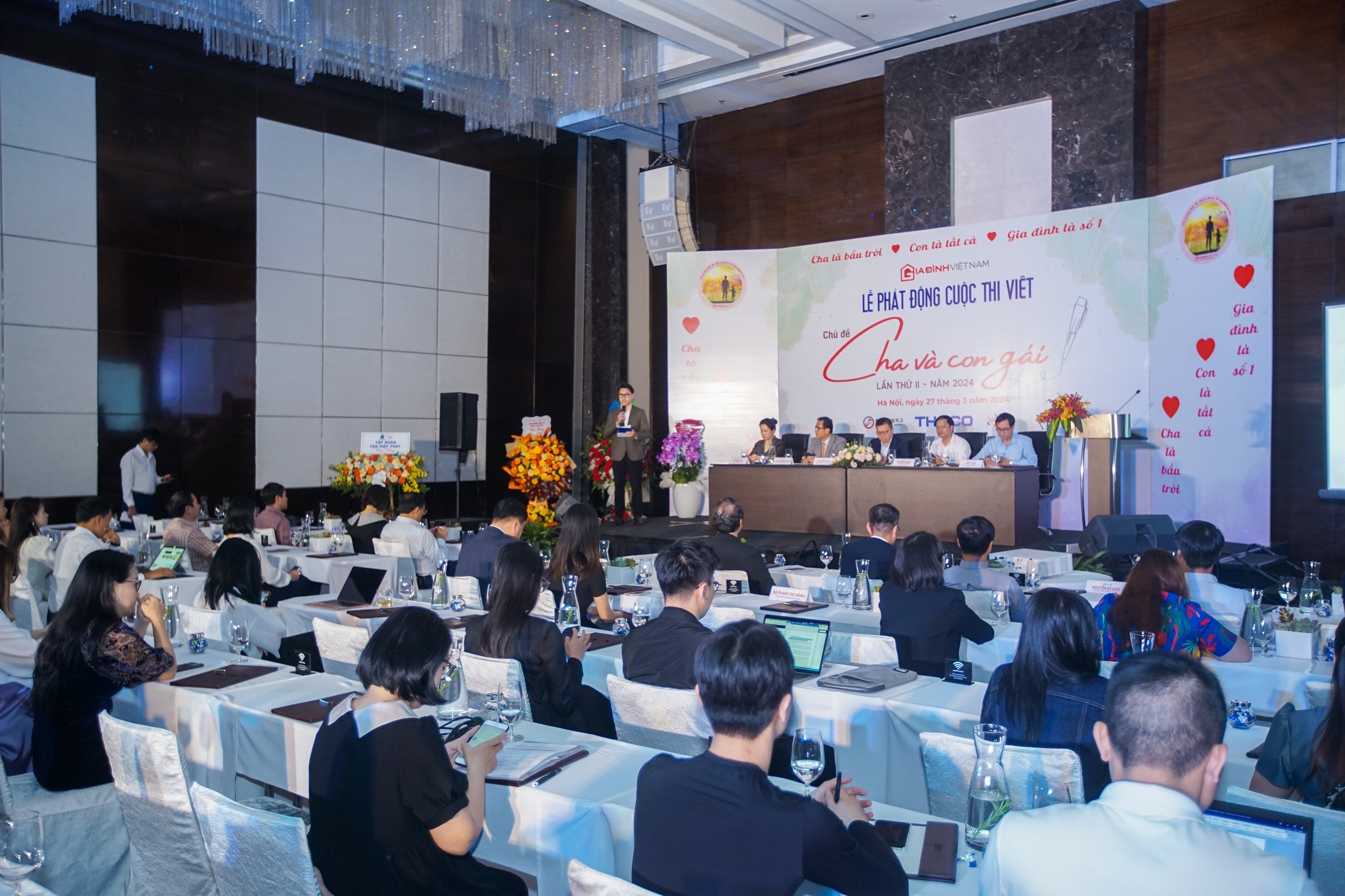 Cuộc thi viết "Cha và con gái": Nơi thể hiện nhiều góc khuất, tâm sự chưa bao giờ nói nên lời!- Ảnh 1.