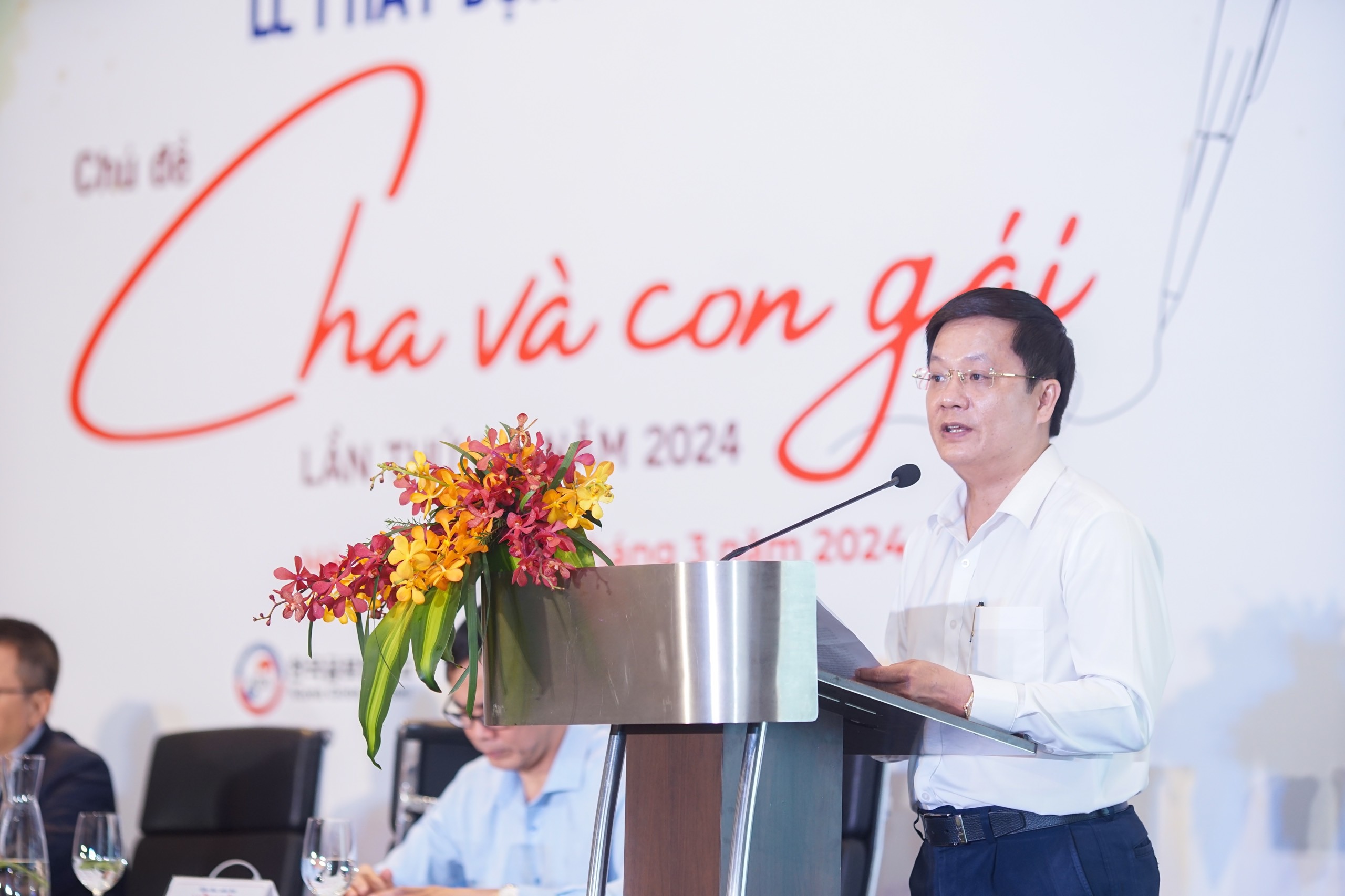 Cuộc thi viết "Cha và con gái": Nơi thể hiện nhiều góc khuất, tâm sự chưa bao giờ nói nên lời!- Ảnh 2.
