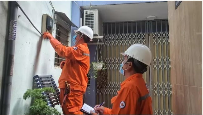 Nắng nóng chưa lên đỉnh, tiền điện của người dân TP.HCM đã tăng cao- Ảnh 3.