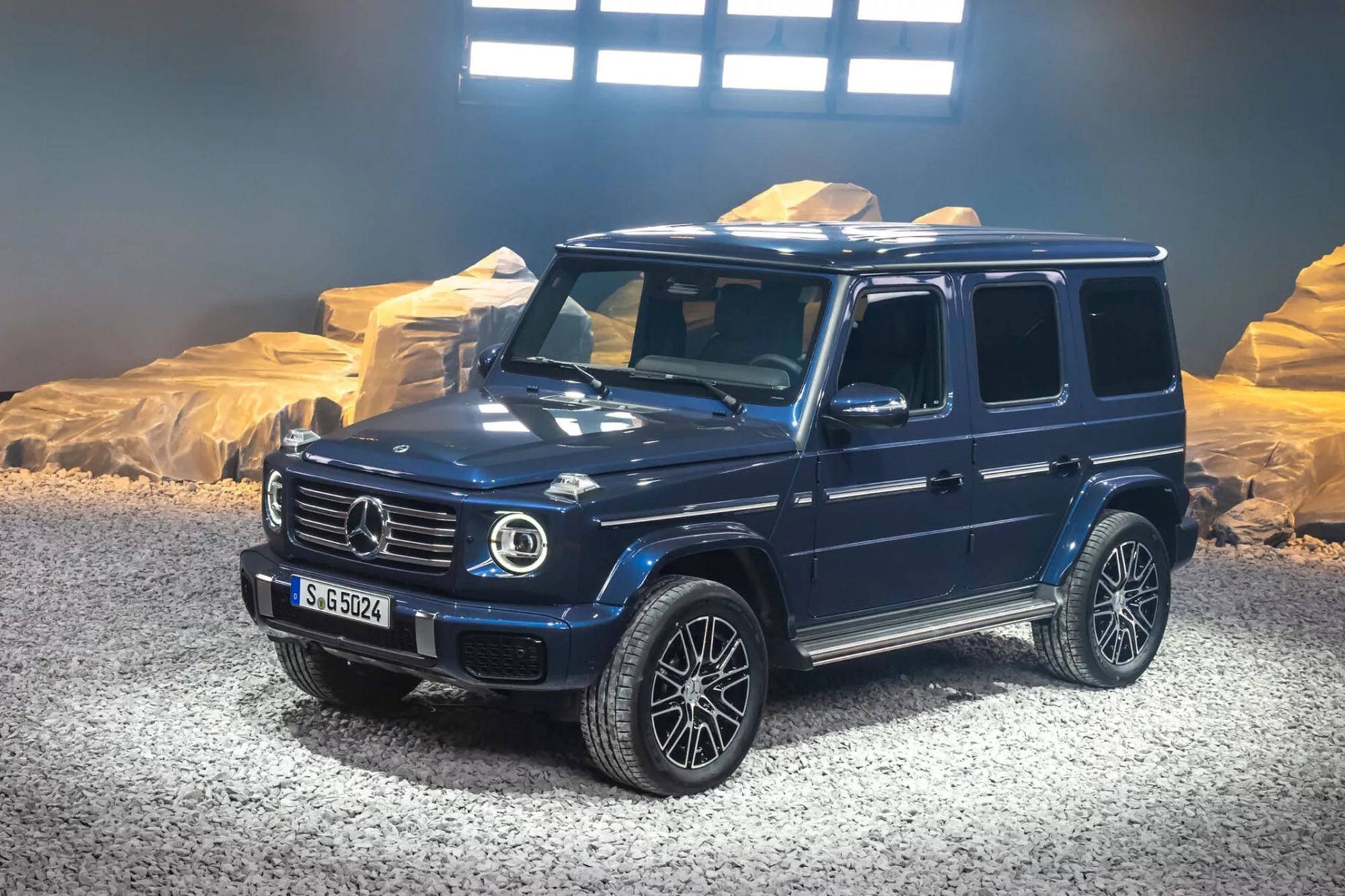 Mercedes-AMG G 63 2025 ra mắt bản mới: Thay đổi thiết kế, thêm công nghệ hybrid- Ảnh 13.