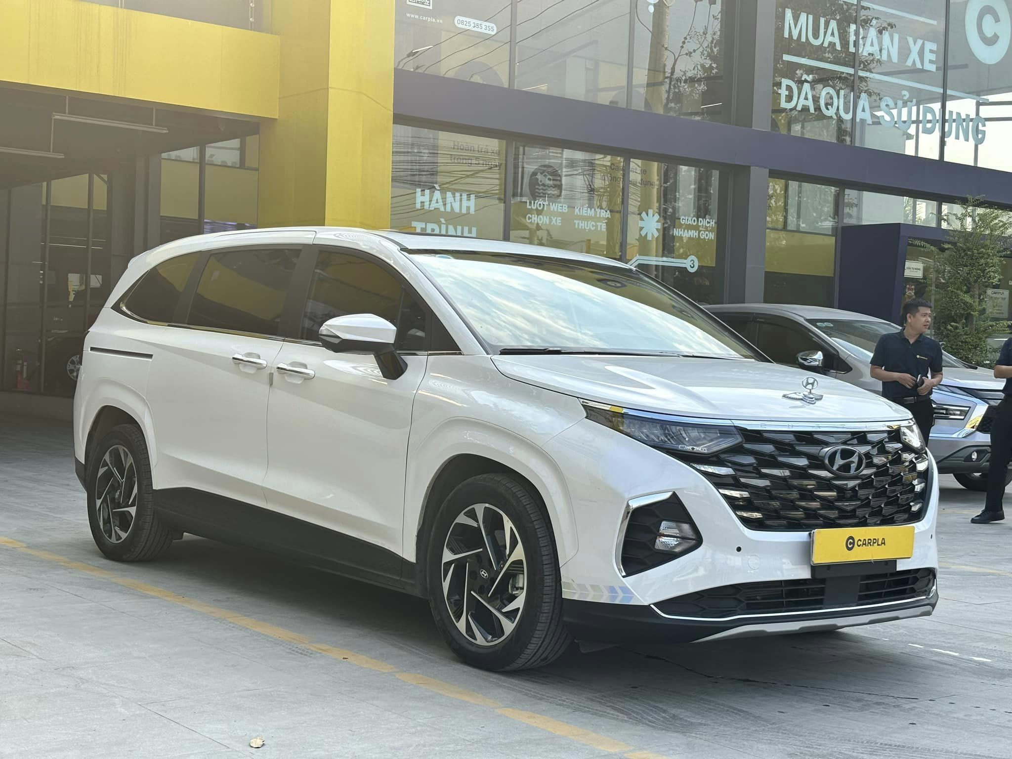 Hyundai Custin lướt đầu tiên rao bán giá khó tin- Ảnh 1.