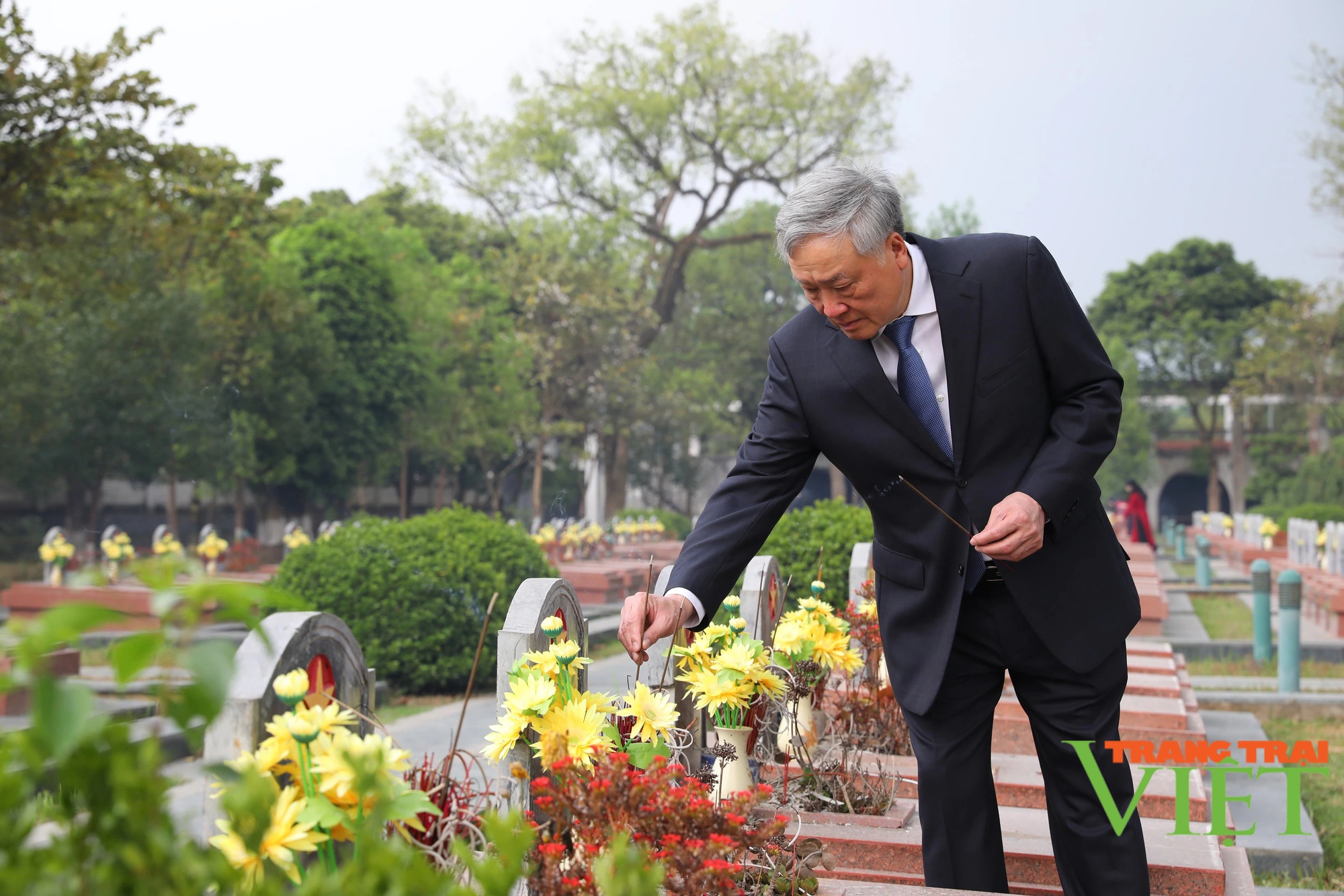 Chánh án Tòa án nhân dân tối cao Nguyễn Hòa Bình  thăm và làm việc tại Điện Biên- Ảnh 2.