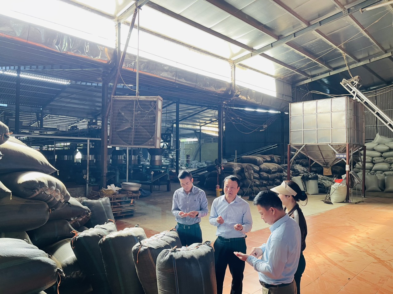Xây dựng thành công mô hình kinh tế tập thể giúp nông dân Nghệ An liên kết sản xuất, thu nhập tăng  - Ảnh 3.
