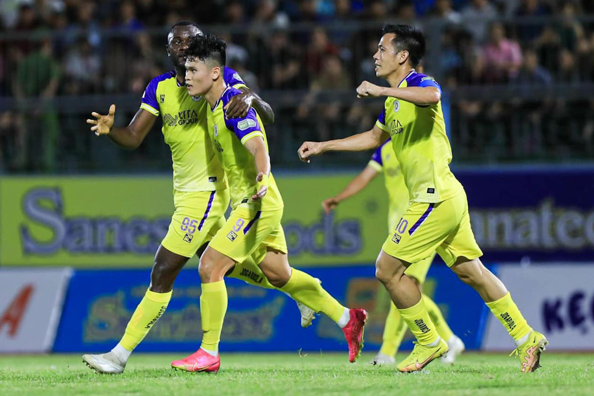 CLIP: Tagueu lập công, Hà Nội FC tìm lại niềm vui chiến thắng- Ảnh 1.