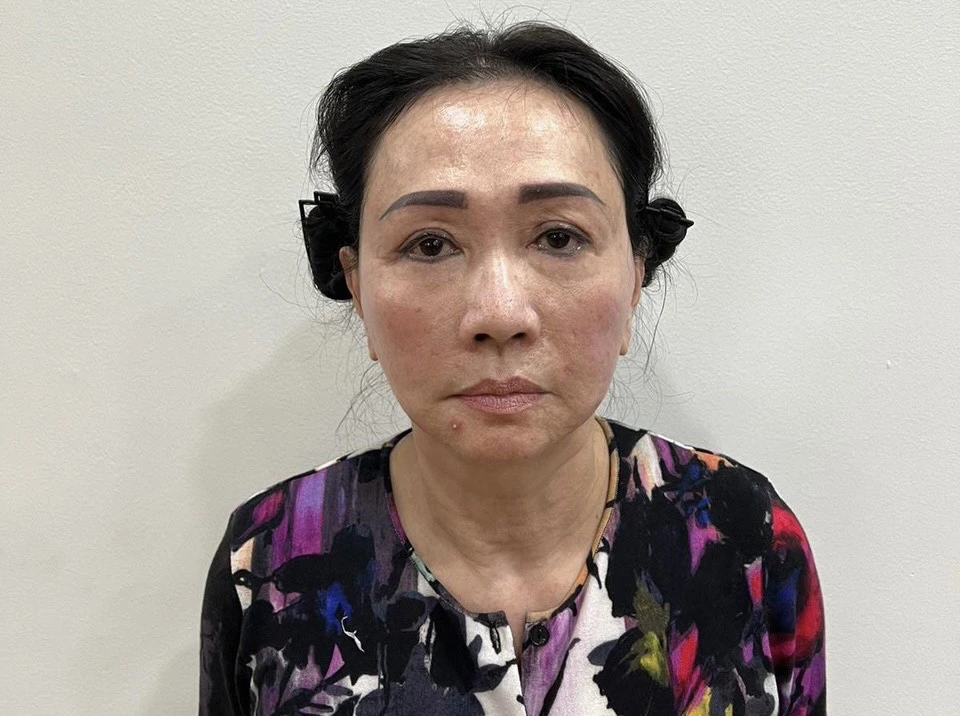 Một triệu tỷ bị rút, bà Trương Mỹ Lan chiếm đoạt hơn 300.000 tỷ đồng: Hành lang pháp lý nhìn từ vụ Vạn Thịnh Phát- Ảnh 1.