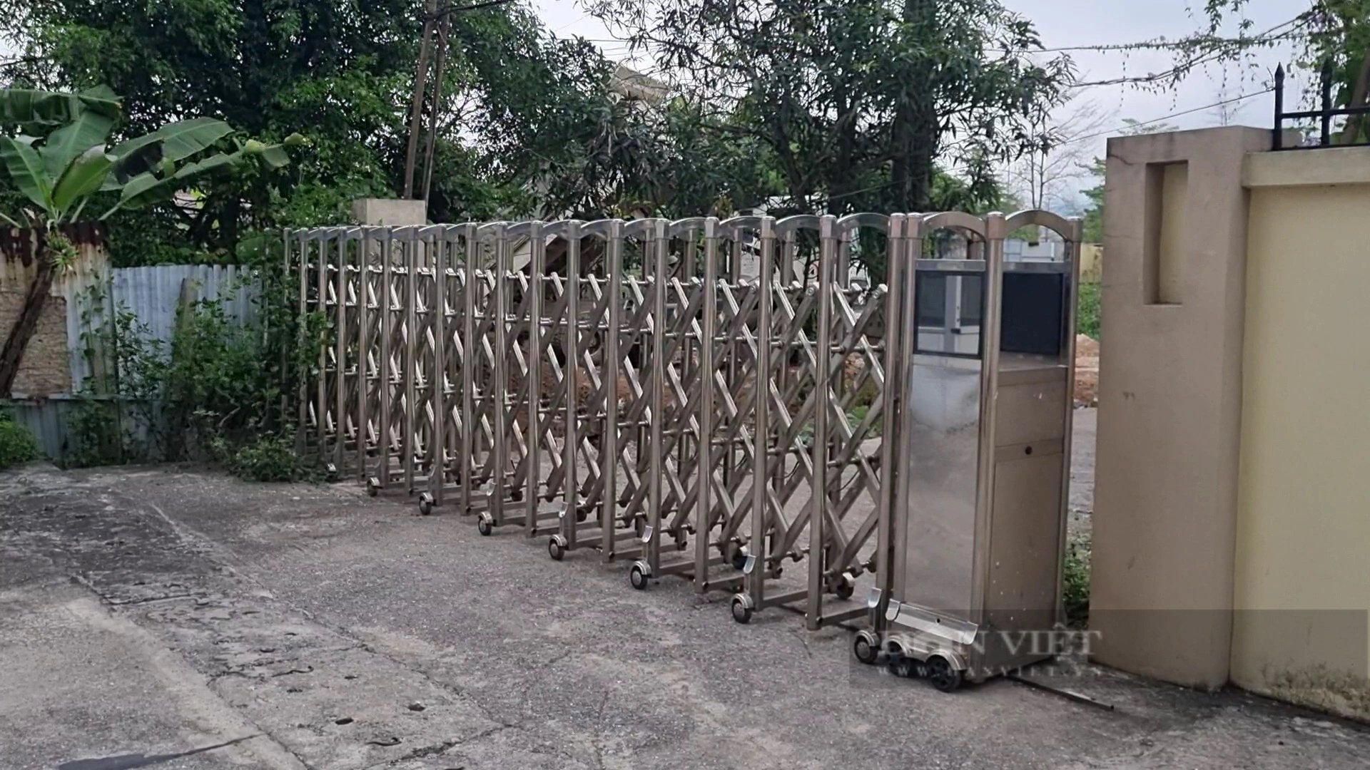 Toàn cảnh chi cục thuế trị giá gần 60 tỷ đồng ở Hòa Bình bỏ trống vì không có lối đi vào- Ảnh 10.