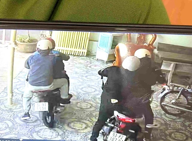 4 người dùng súng cướp tiệm vàng ở Bình Dương có thể bị xử lý thế nào?- Ảnh 1.