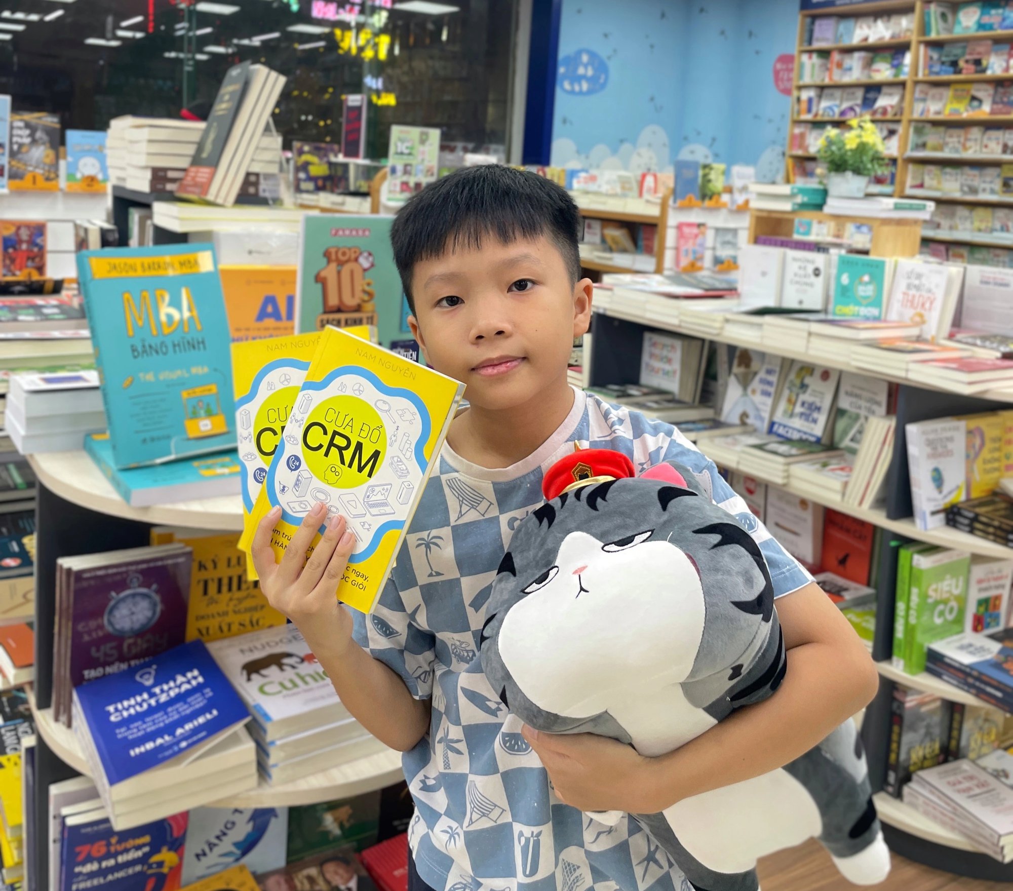 Cậu bé lớp 6 "gây choáng" vì lập trình ngang sinh viên năm cuối, TOEIC 920 và tiếp tục thi IELTS- Ảnh 2.