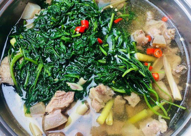 Thời tiết thất thường, nên ăn loại rau này để trị bệnh đau đầu và giảm đau xương khớp- Ảnh 2. Thời tiết thất thường, nên ăn loại rau này để trị bệnh đau đầu và giảm đau xương khớp- Ảnh 2.