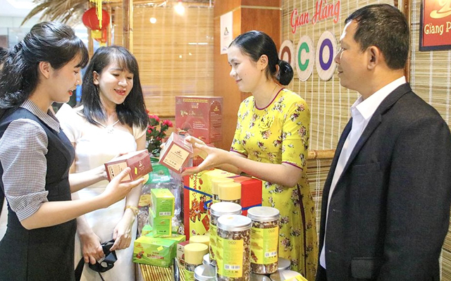 Quảng Ngãi đặt mục tiêu thêm 100 sản phẩm OCOP trong năm 2024- Ảnh 4. Quảng Ngãi đặt mục tiêu thêm 100 sản phẩm OCOP trong năm 2024- Ảnh 4.