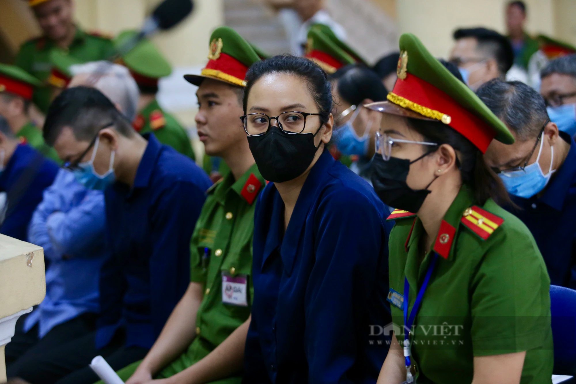 Vụ Vạn Thịnh Phát: "Bị cáo được giới thiệu hiền lành, không quậy phá nên được bà Trương Mỹ Lan tuyển chọn"- Ảnh 1.