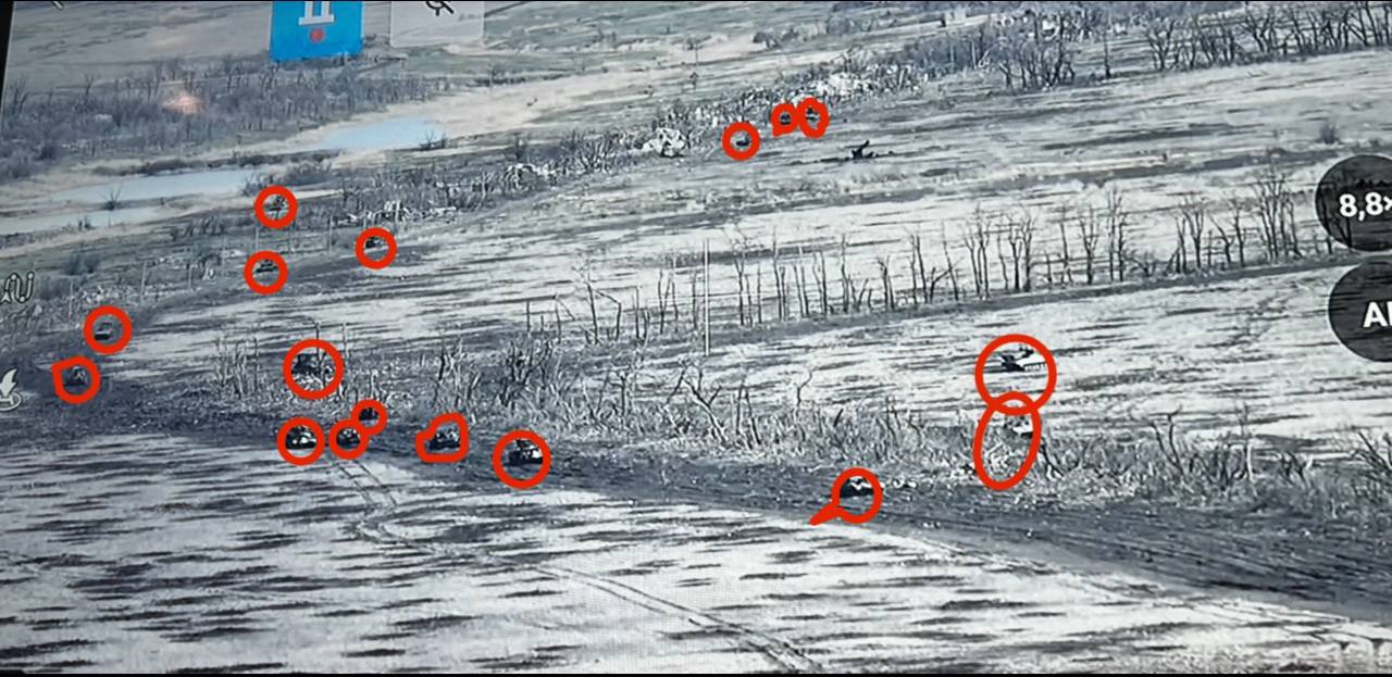 Nga phát động một trong những cuộc tấn công xe tăng lớn nhất ở Ukraine, kết quả gây sửng sốt- Ảnh 2.