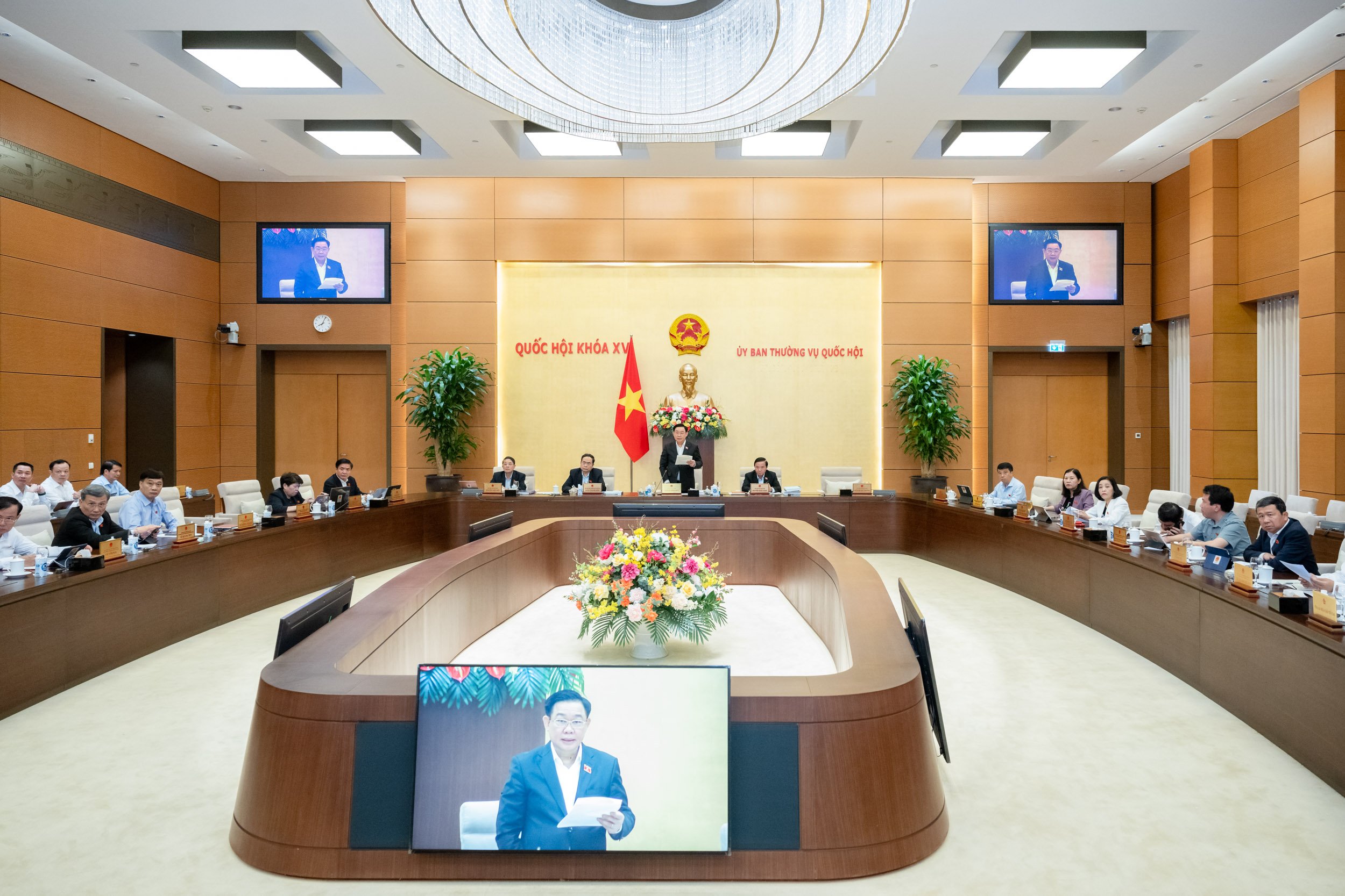 Chủ tịch Quốc hội: Cải cách tiền lương từ 1/7 theo vị trí việc làm, chức vụ và chức danh cán bộ lãnh đạo- Ảnh 3.