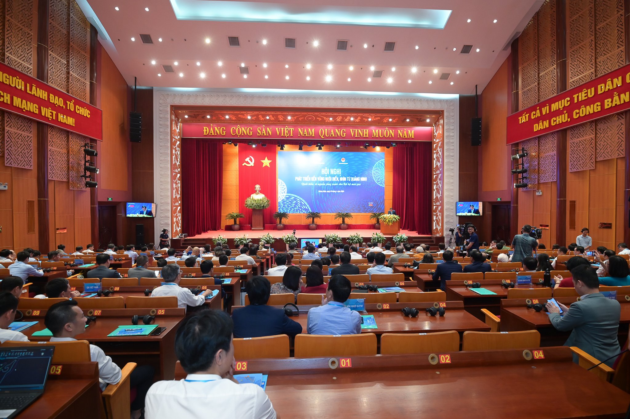 Bộ trưởng Lê Minh Hoan: 