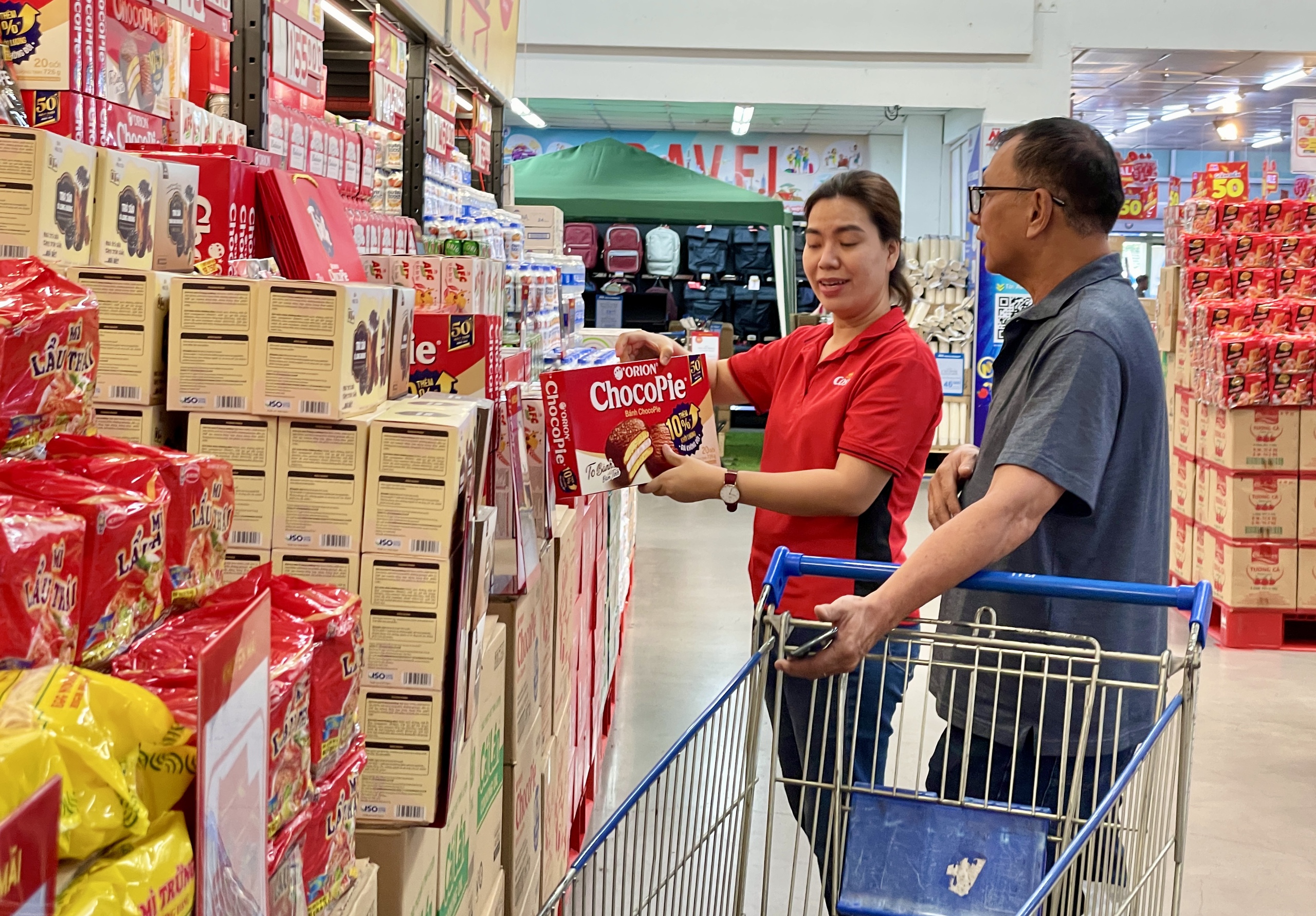 Chiêu mới bán hàng mùa bão giá- Ảnh 1.