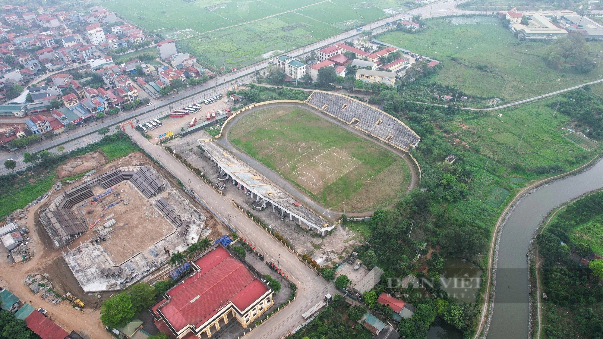 Ảnh ấn tượng tuần: Tàu tuần dương Pháp thăm Việt Nam và cảnh tan hoang sau vụ nổ ở Bắc Ninh- Ảnh 4.