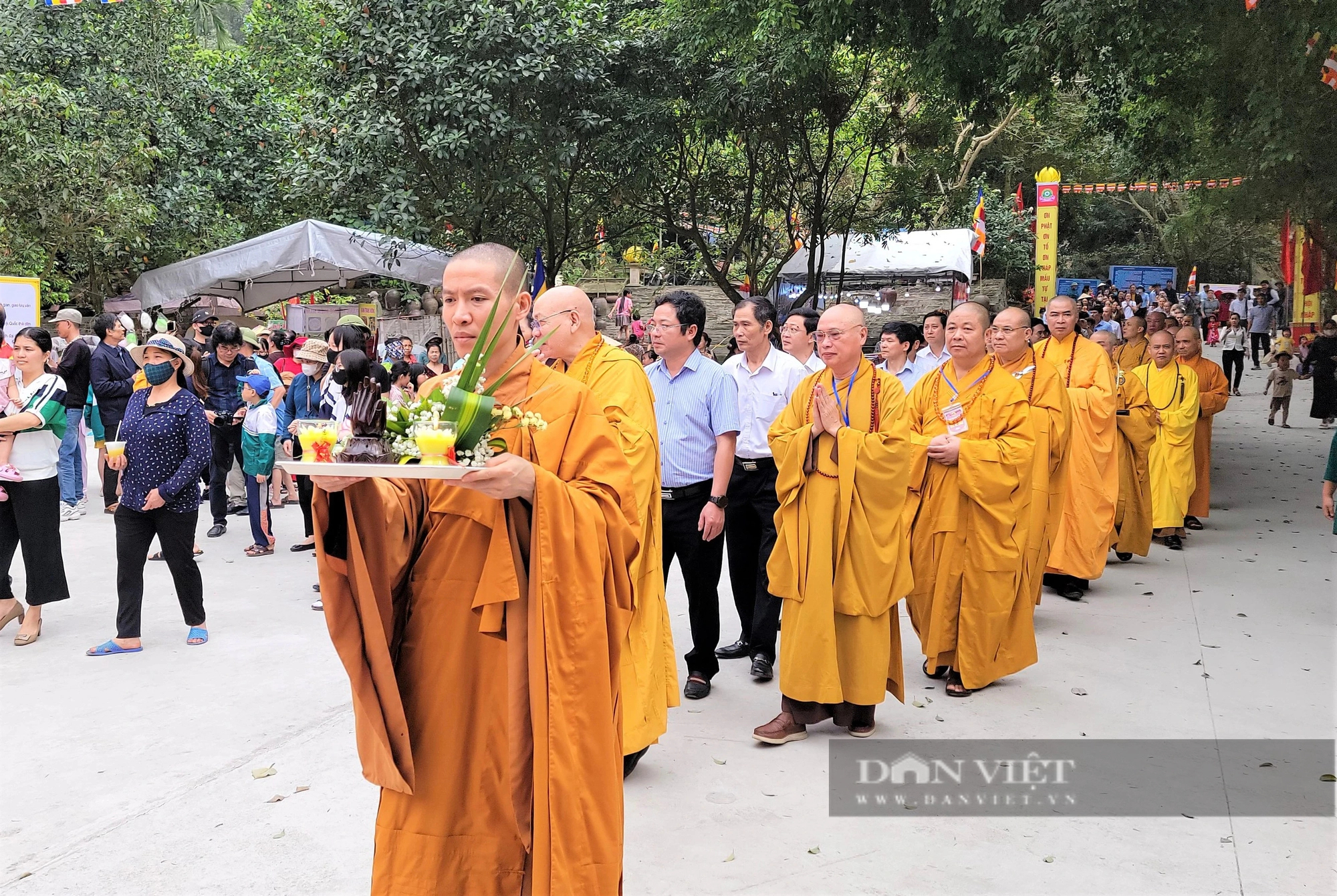 Chùa Nhẫm Dương nơi có dấu tích người cổ xưa 3,5 vạn năm tổ chức lễ tưởng niệm Tổ sư Thiền phái Tào Động - Ảnh 8.