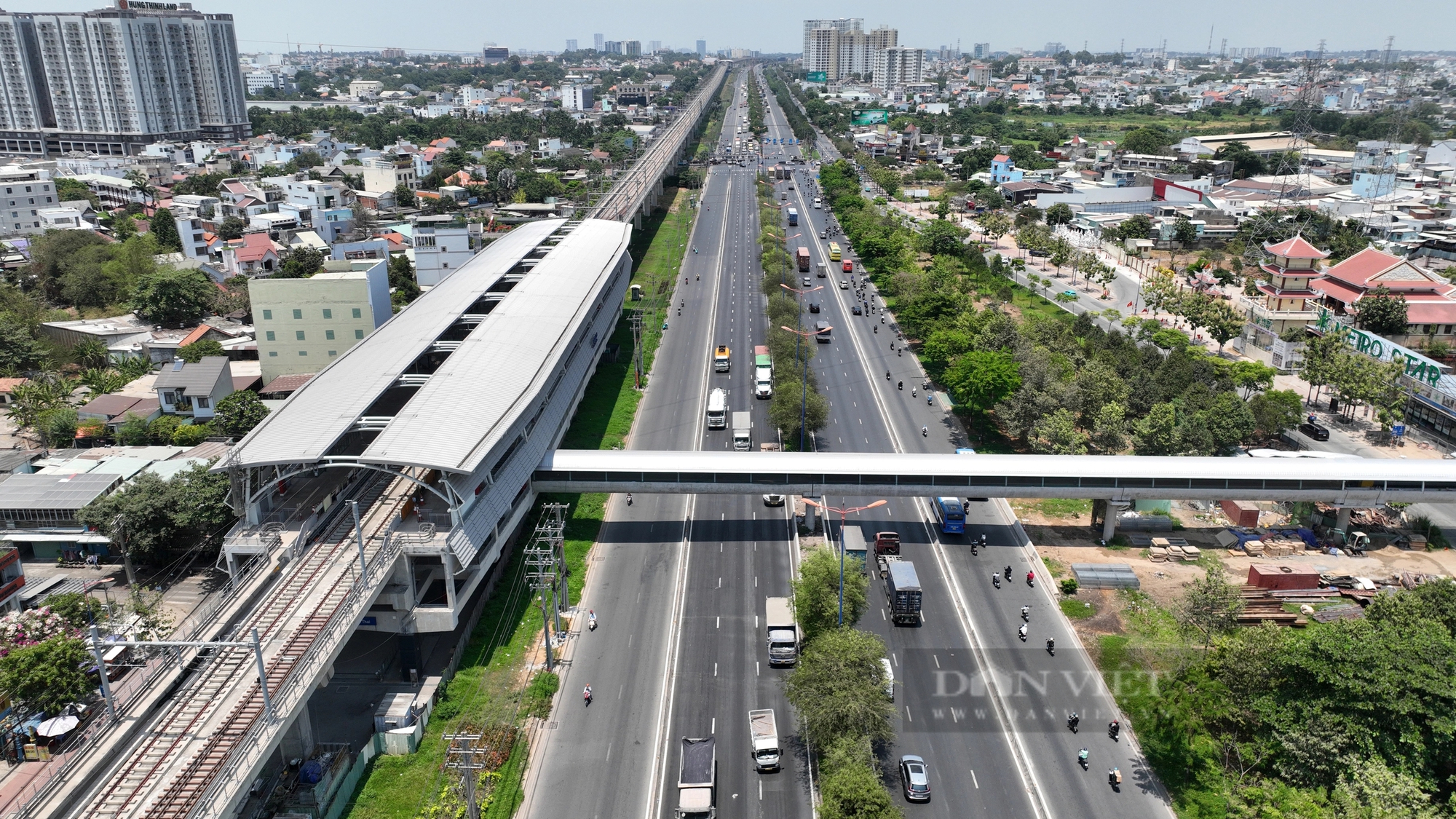 9 cầu đi bộ kết nối ga Metro số 1 TP.HCM trước ngày về đích - Ảnh 5.