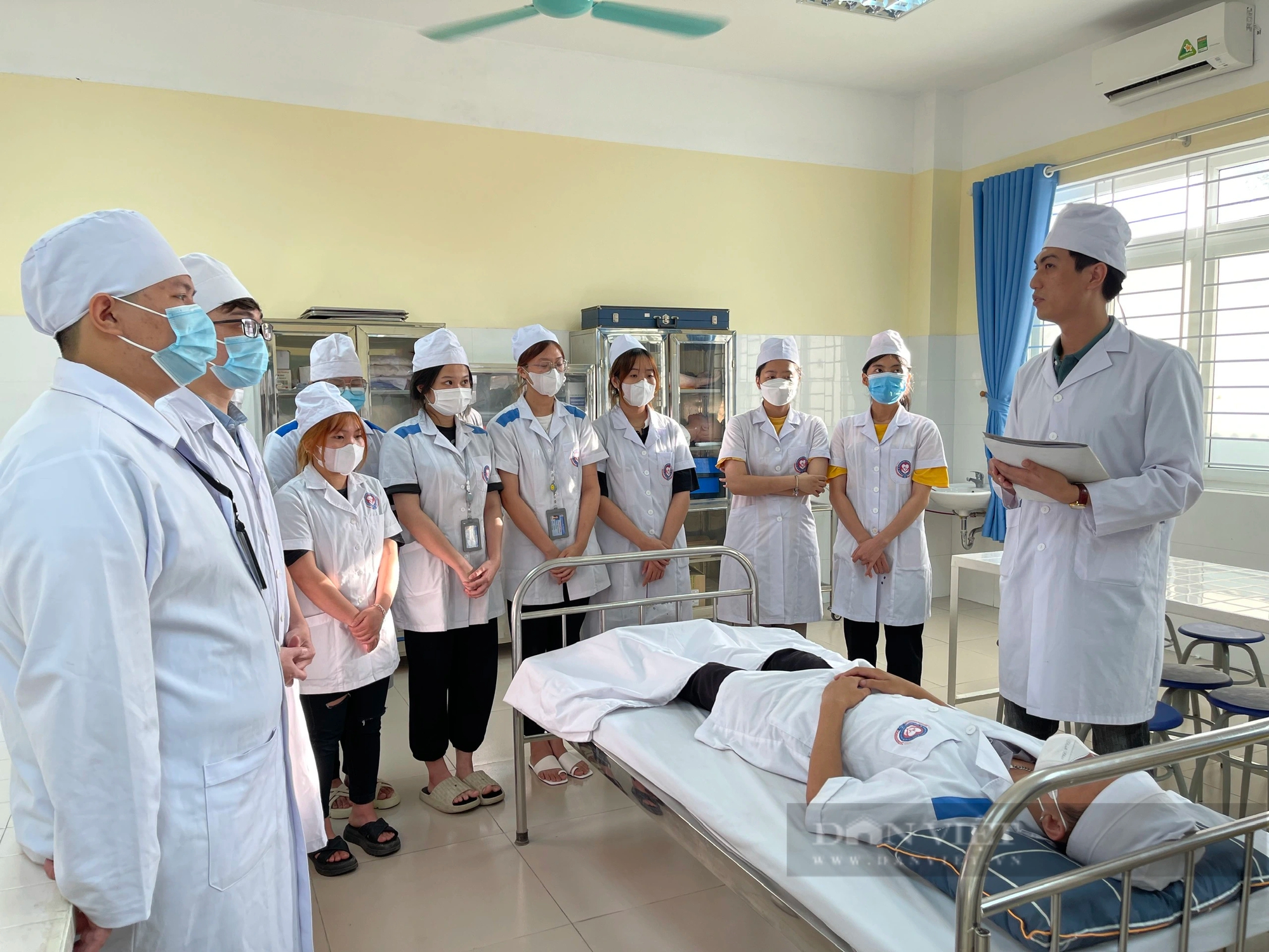 Học phí các trường đại học Y Dược năm 2024: Tiếp tục tăng, có trường lên tới 210 triệu đồng/năm- Ảnh 1.