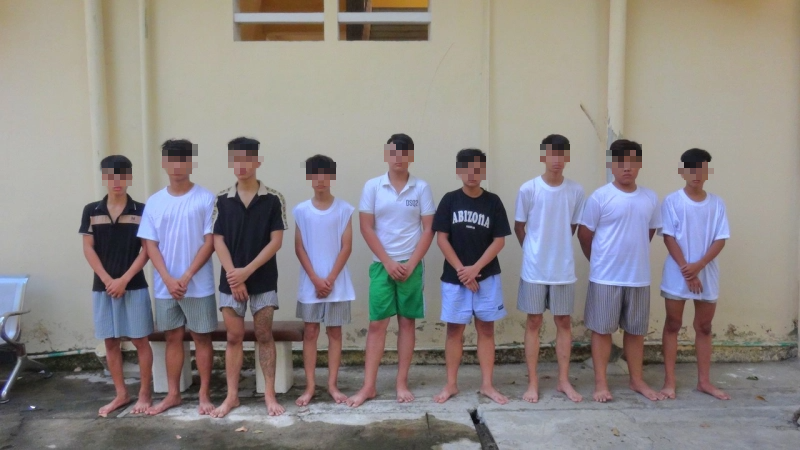 9 tên cướp "nhí"... cướp 33 ngàn đồng và 1 đôi dép- Ảnh 1.