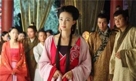 Các nhà chứa cổ xưa có "5 điều cấm" đối với phụ nữ để ám chỉ điều gì?- Ảnh 1.