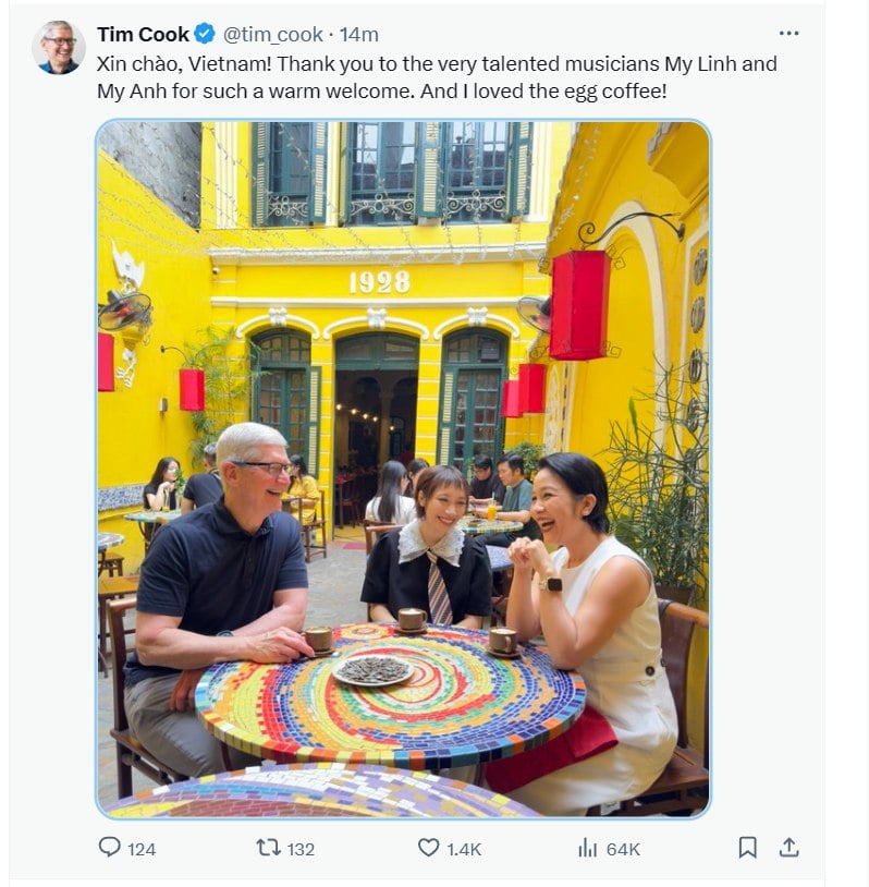 CEO Apple Tim Cook đến Việt Nam: Chụp ảnh cùng ca sỹ Mỹ Linh, nhà sáng tạo nội dung Duy Thẩm- Ảnh 1.