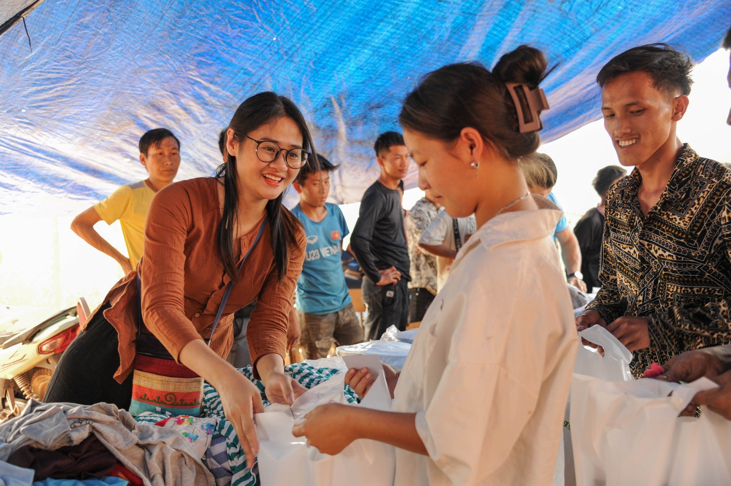 Nha khoa Sài Gòn H.N gieo niềm vui nơi bản nghèo với “Phiên Chợ 0 đồng"- Ảnh 4.