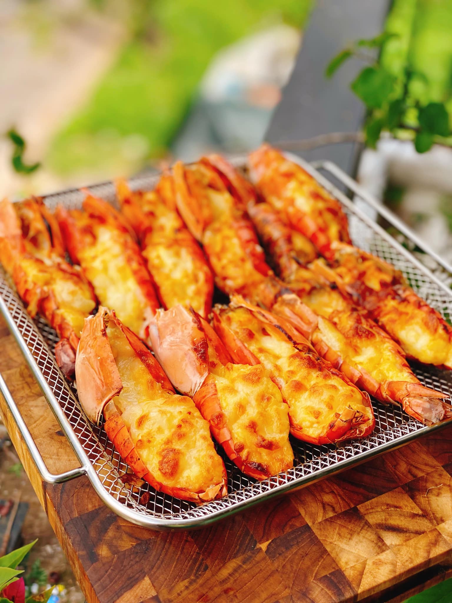 Cách làm tôm nướng pho mai béo ngậy, thơm nức- Ảnh 1.