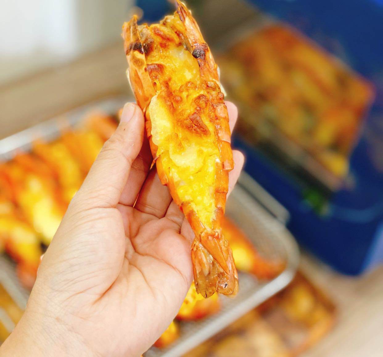 Cách làm tôm nướng pho mai béo ngậy, thơm nức- Ảnh 7. Cách làm tôm nướng pho mai béo ngậy, thơm nức- Ảnh 7.