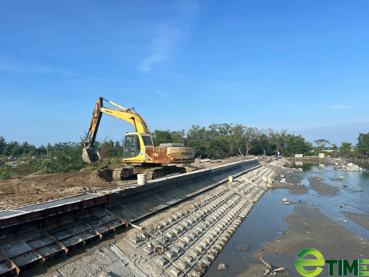 Ra “tối hậu thư” cho đơn vị “chây ì” thi công kè sông Bến Ván và kè Tam Hải ở Quảng Nam- Ảnh 2. Ra “tối hậu thư” cho đơn vị “chây ì” thi công kè sông Bến Ván và kè Tam Hải ở Quảng Nam- Ảnh 2.