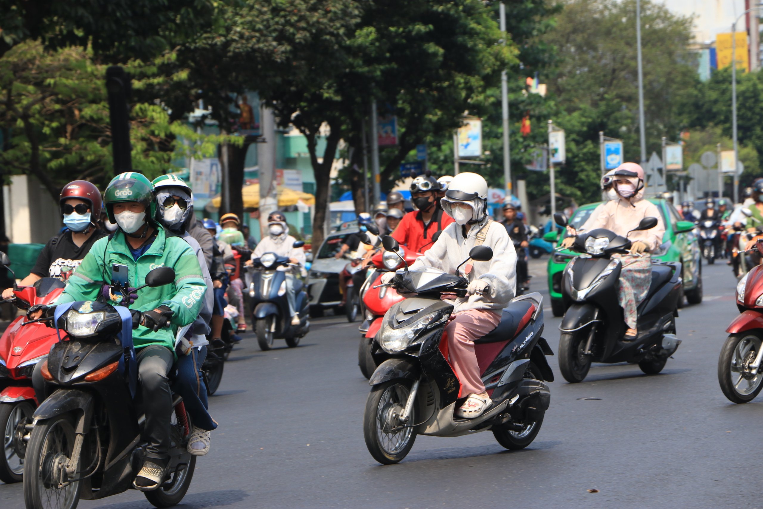 Một số nơi ở TP.HCM có mưa, thực hư ra sao?- Ảnh 3.