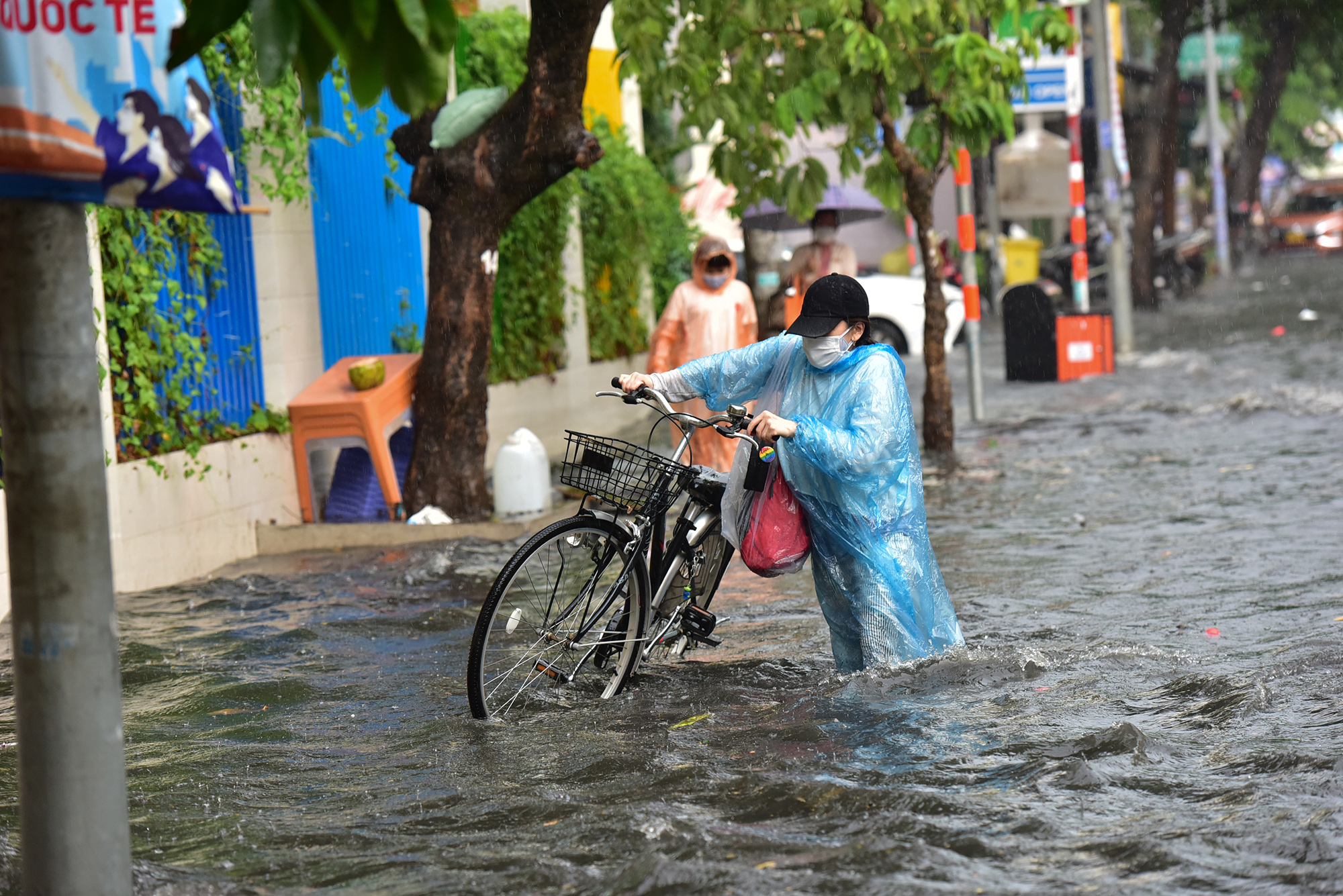 Một số nơi ở TP.HCM có mưa, thực hư ra sao?- Ảnh 1.