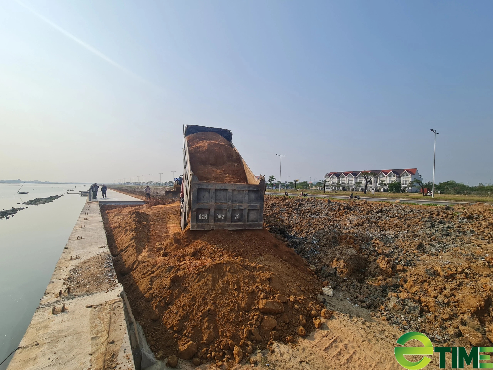 Sau phản ánh của Báo Dân Việt: Công ty 873 cam kết sớm hoàn thành kè Bến Ván, kè Tam Hải ở Quảng Nam- Ảnh 1. Sau phản ánh của Báo Dân Việt: Công ty 873 cam kết sớm hoàn thành kè Bến Ván, kè Tam Hải ở Quảng Nam- Ảnh 1.