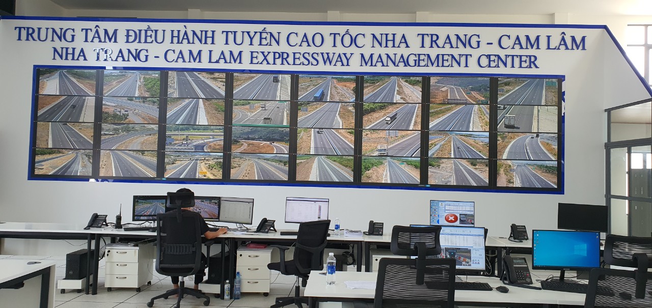 Ngày 26/4 sẽ bắt đầu thu phí tuyến cao tốc Nha Trang - Cam Lâm, cao nhất 311.000 đồng/lượt- Ảnh 2. Ngày 26/4 sẽ bắt đầu thu phí tuyến cao tốc Nha Trang - Cam Lâm, cao nhất 311.000 đồng/lượt- Ảnh 2.