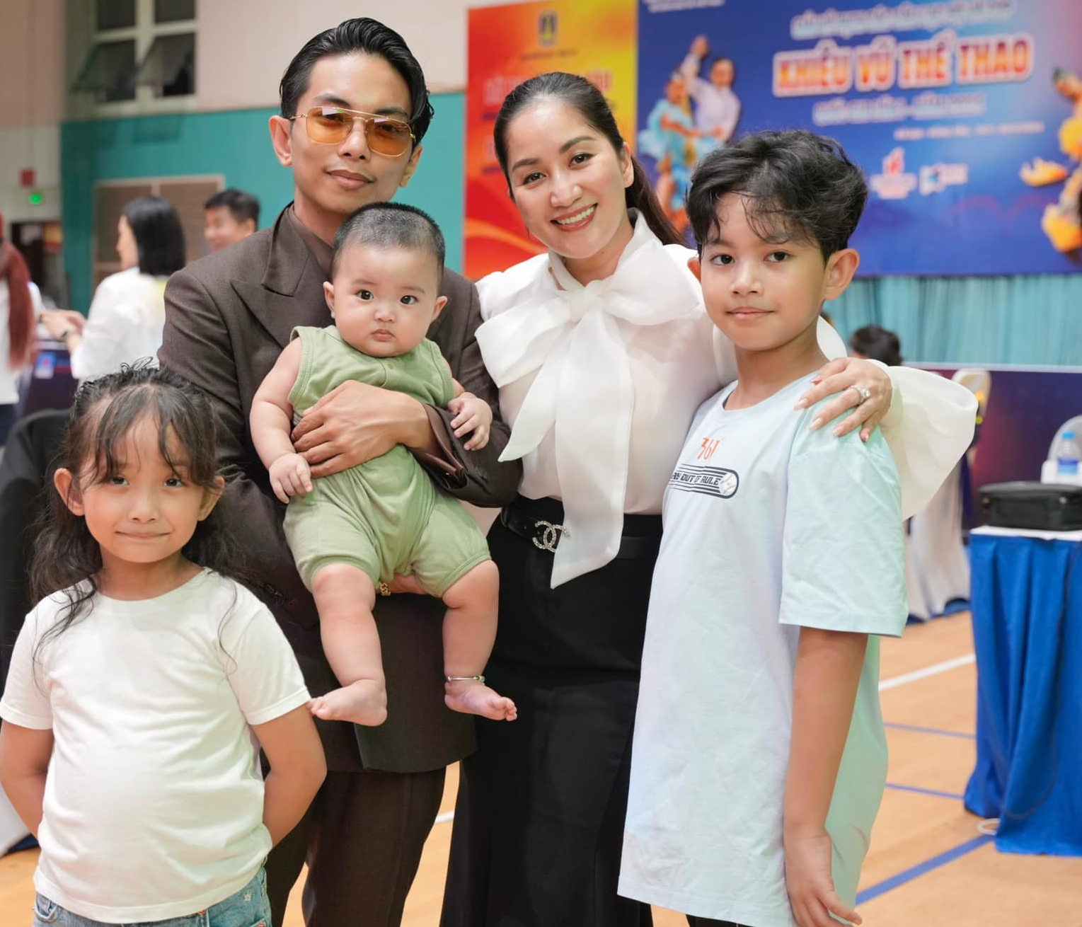 Khánh Thi, Phan Hiển nói gì khi con trai 9 tuổi lần thứ hai vô địch dancesport thế giới?- Ảnh 4.