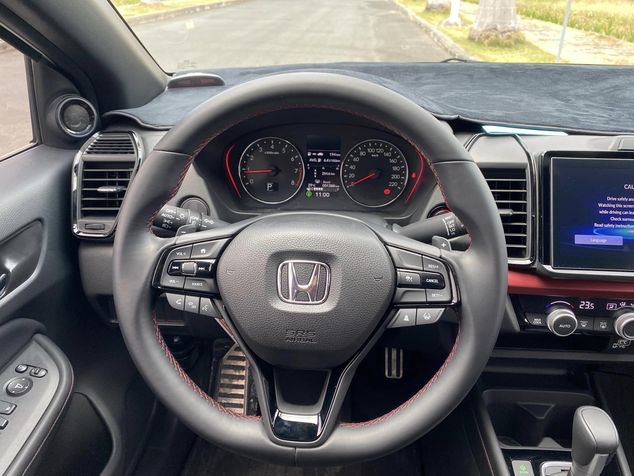 Chạy hơn 1.000km, Honda City RS 2024 đầu tiên rao bán giá bất ngờ- Ảnh 2.