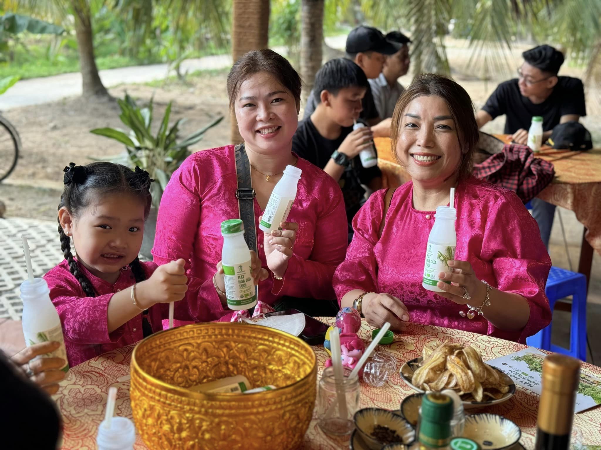 Đưa nông dân TP.HCM tham quan, học tập những mô hình hay, hiệu quả về phát triển nông nghiệp- Ảnh 3.