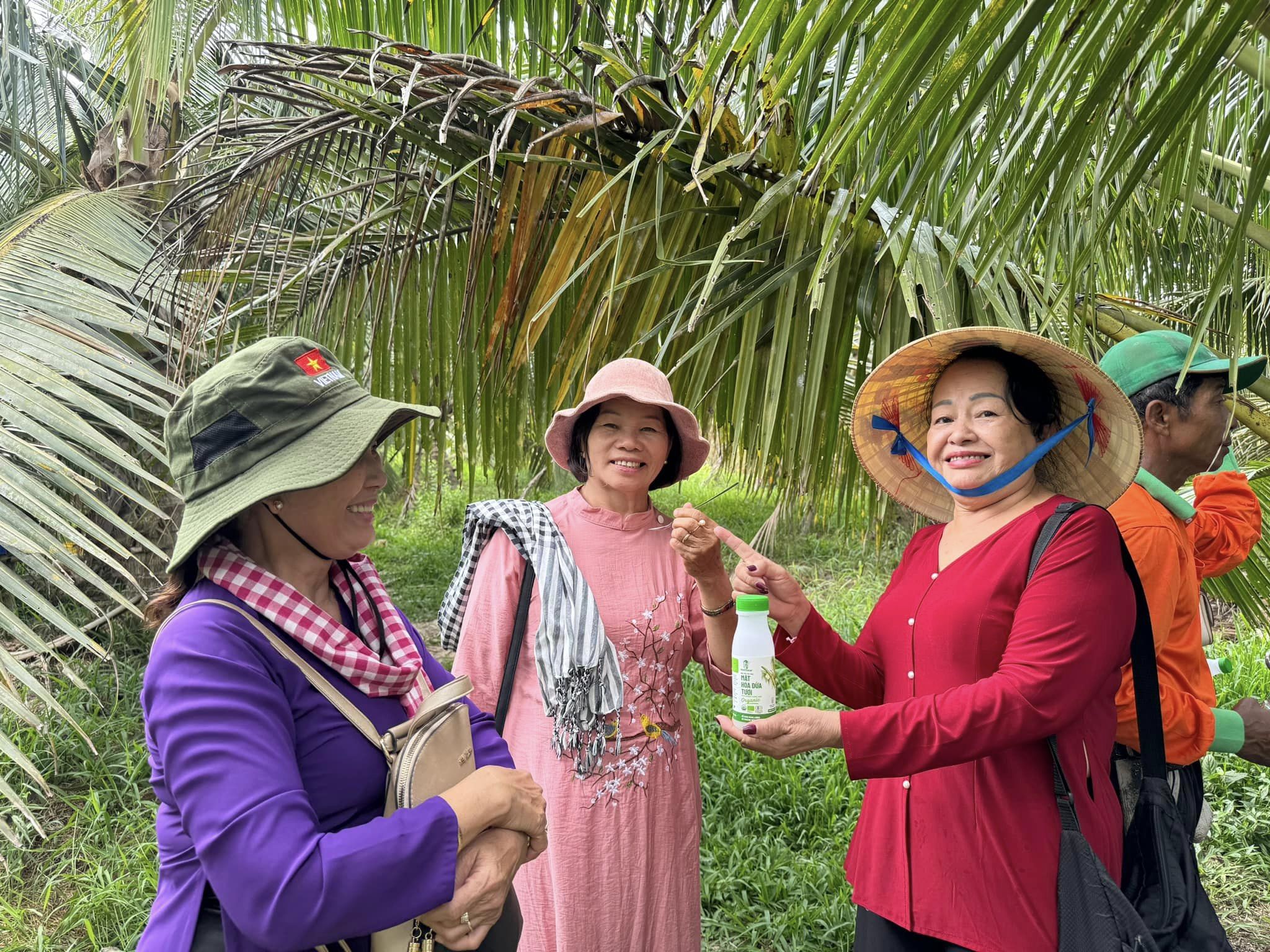 Đưa nông dân TP.HCM tham quan, học tập những mô hình hay, hiệu quả về phát triển nông nghiệp- Ảnh 4.