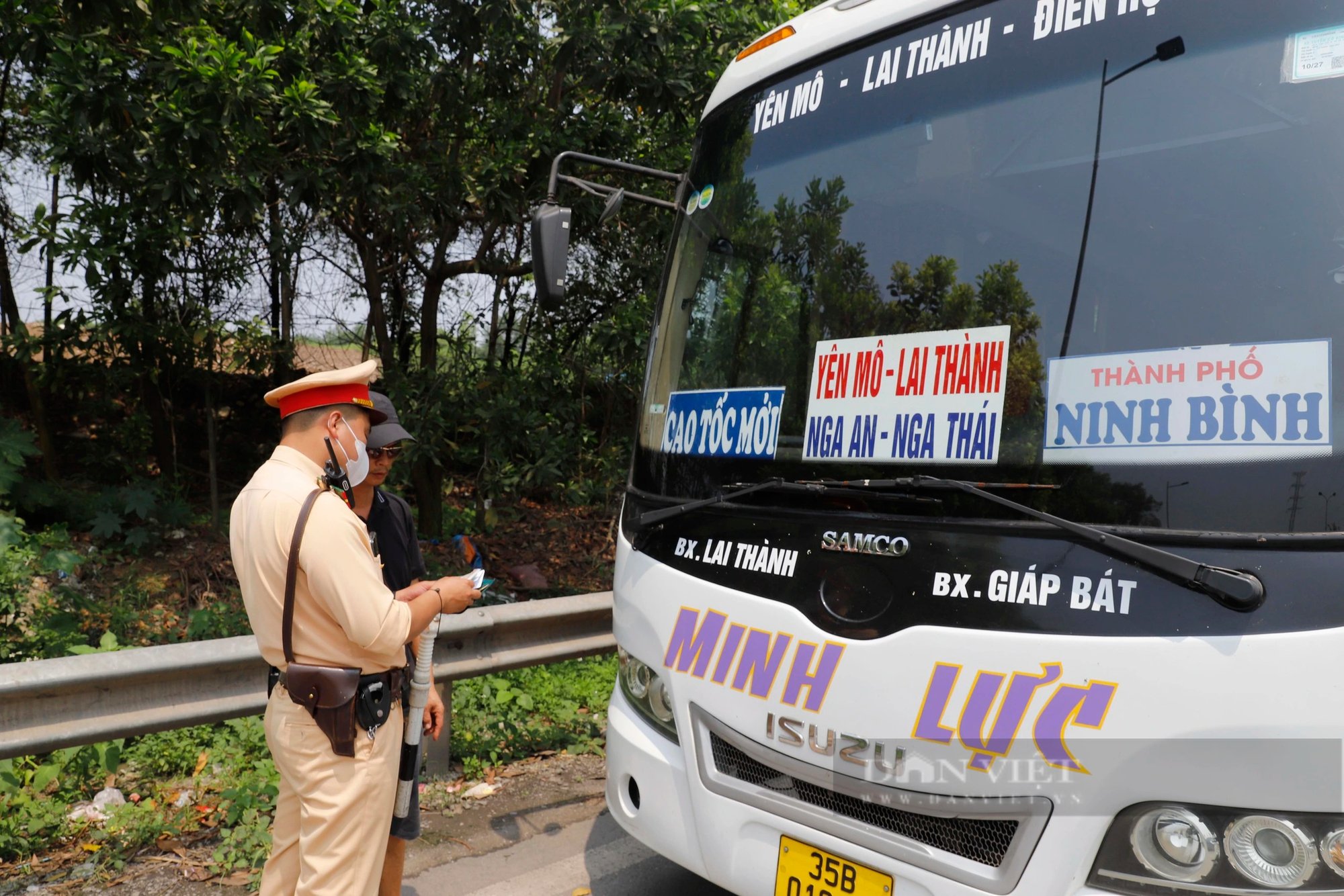 Xe khách dừng đỗ, đón khách và lấy hàng hóa dọc đường bị xử phạt mạnh tay trước kỳ nghỉ lễ 30/4, 1/5- Ảnh 4.