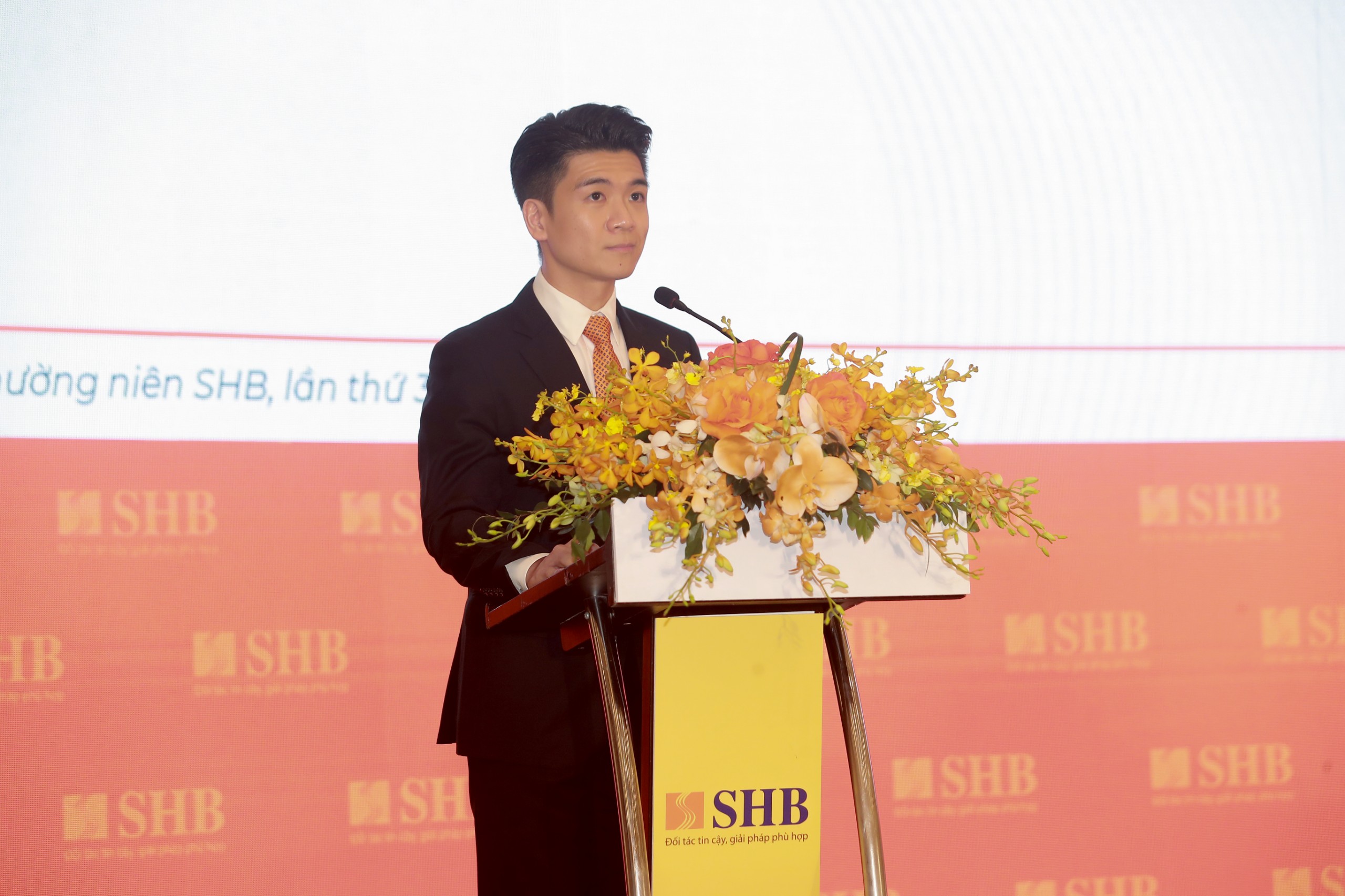 SHB đặt mục tiêu lợi nhuận 11.286 tỷ đồng, trả lời nhiều vấn đề 
