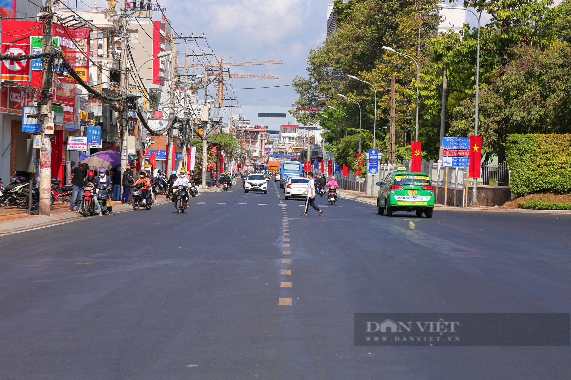 Người dân TP.HCM vui mừng khi đường Võ Văn Ngân đã “sạch” lô cốt công trình sau 2 năm- Ảnh 1.