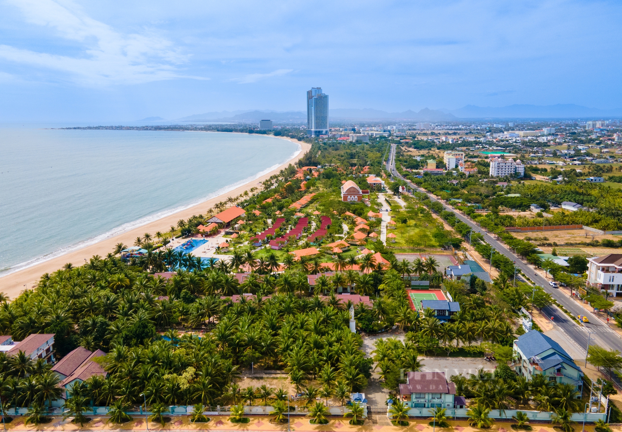 Thủ tướng Phạm Minh Chính: Ninh Thuận phải trở thành nơi đáng để đầu tư, đáng để cống hiến và đáng sống- Ảnh 6.