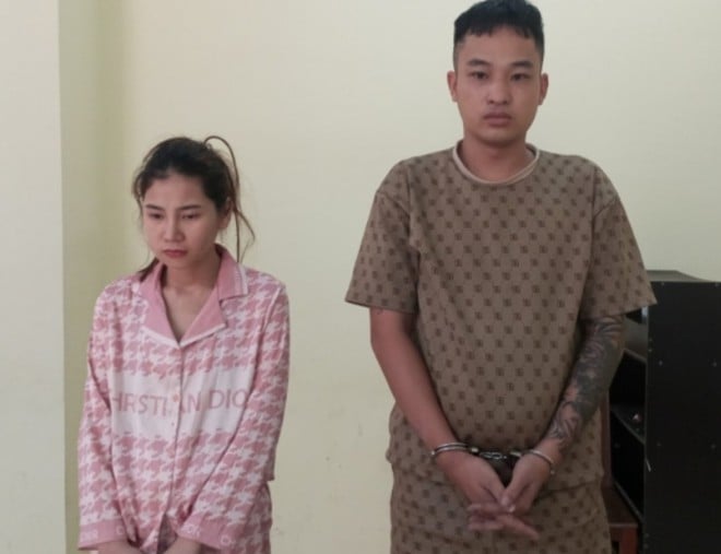 Cặp vợ chồng 9X bị bắt cùng với ma túy và súng đạn- Ảnh 1.