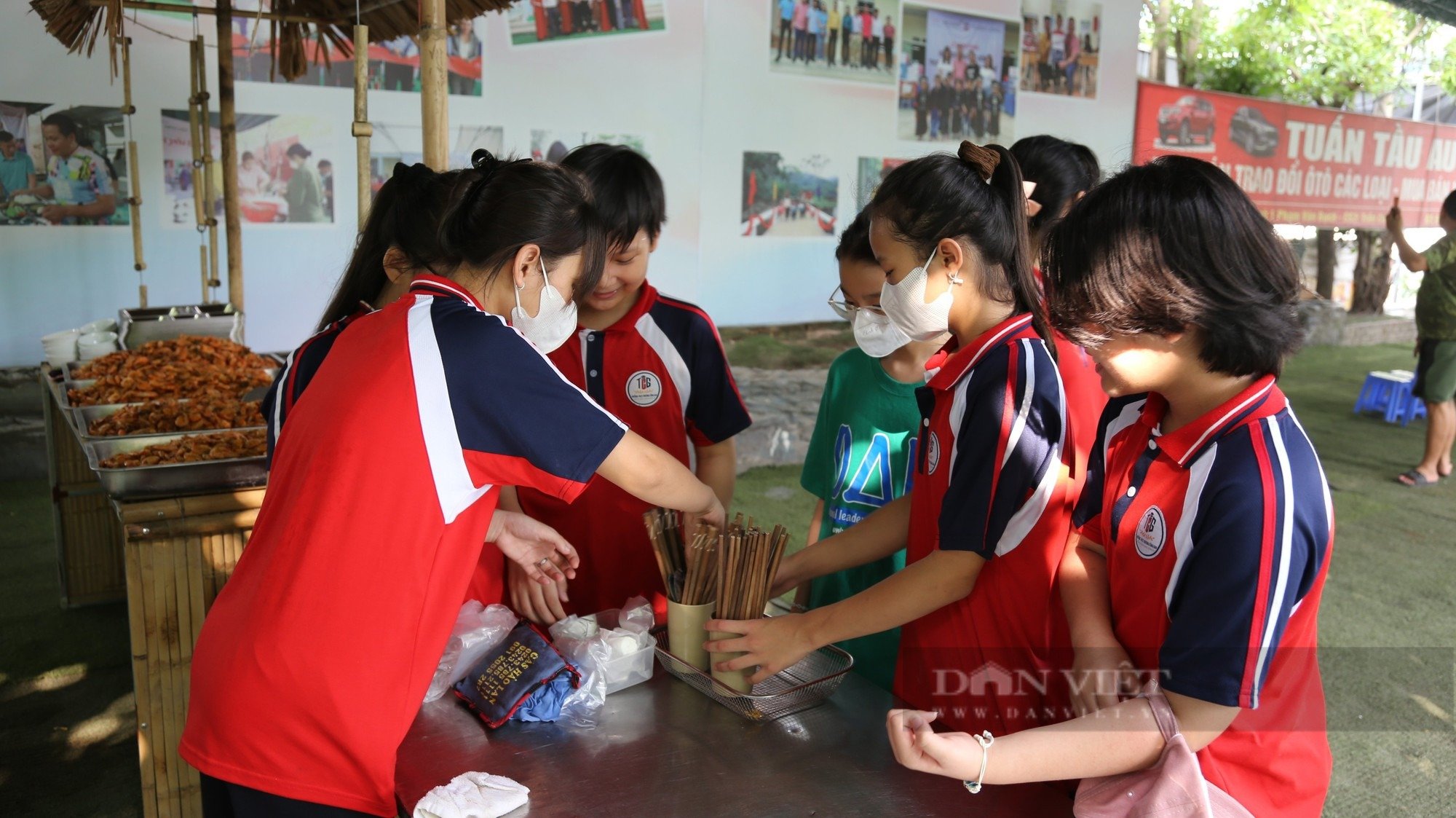Thầy giáo dạy Toán và tâm huyết gieo yêu thương cho thế hệ học sinh- Ảnh 7.