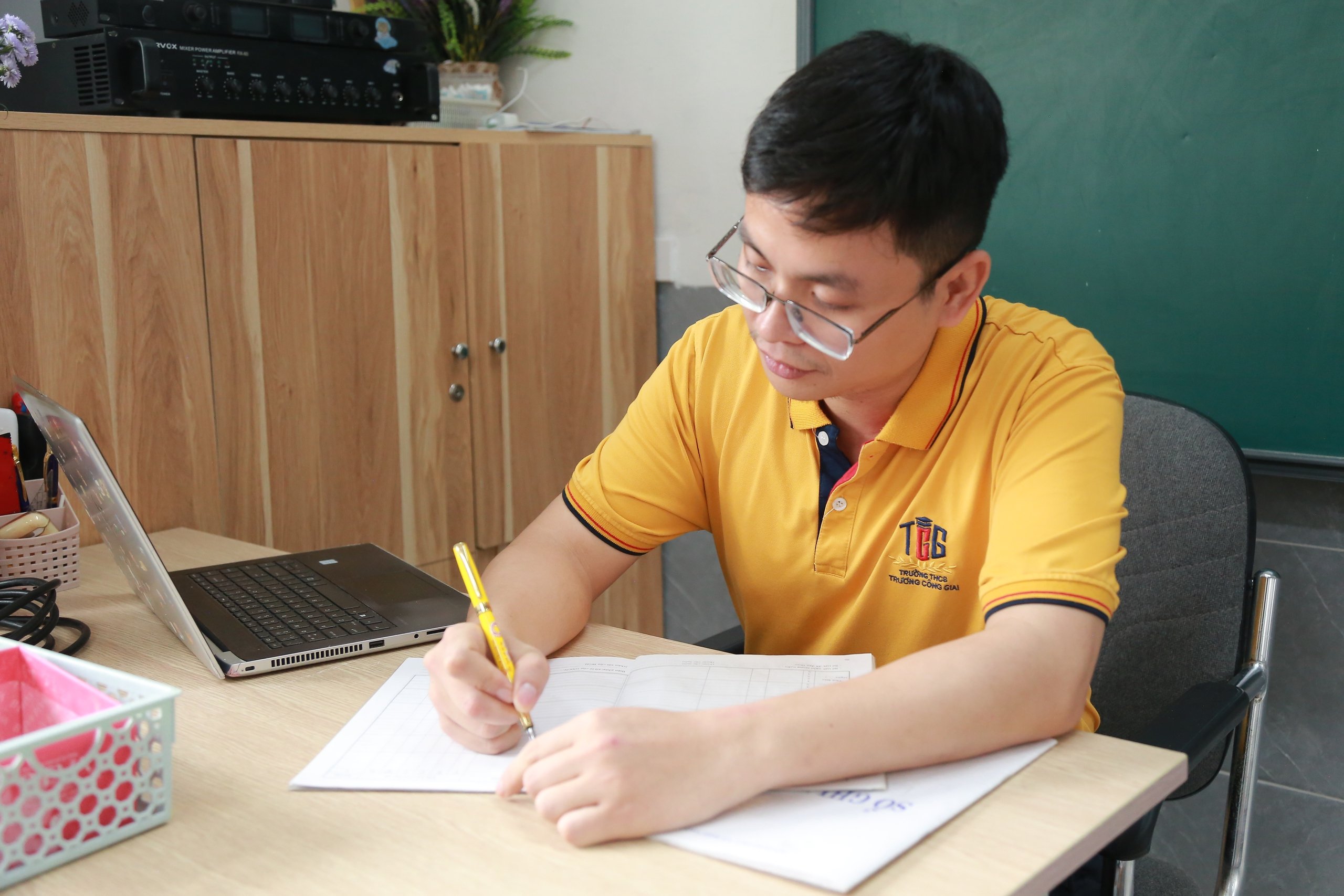 Thầy giáo dạy Toán và tâm huyết gieo yêu thương cho thế hệ học sinh- Ảnh 9.