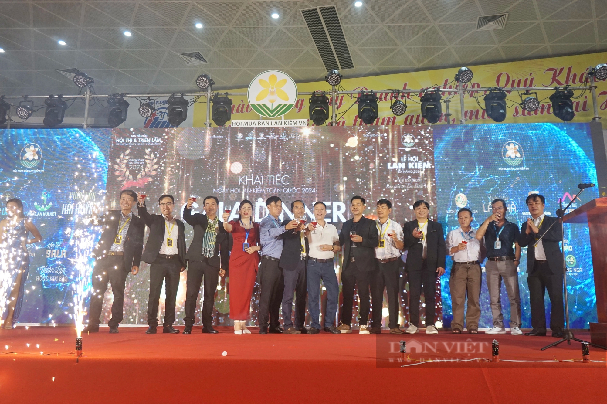 200 chậu lan kiếm đẹp mê hồn được giới thiệu tại một lễ hội ở TP.Đà Nẵng- Ảnh 2.