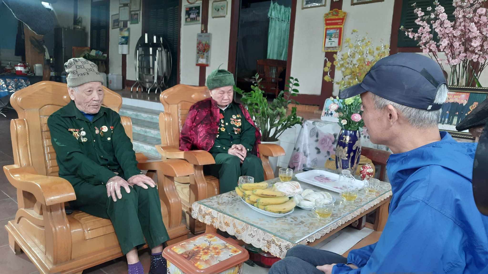 Những câu chuyện phía sau phim tài liệu "Đồng hành cùng lịch sử" theo lời kể của NSƯT Nguyễn Quang Tuấn- Ảnh 6.