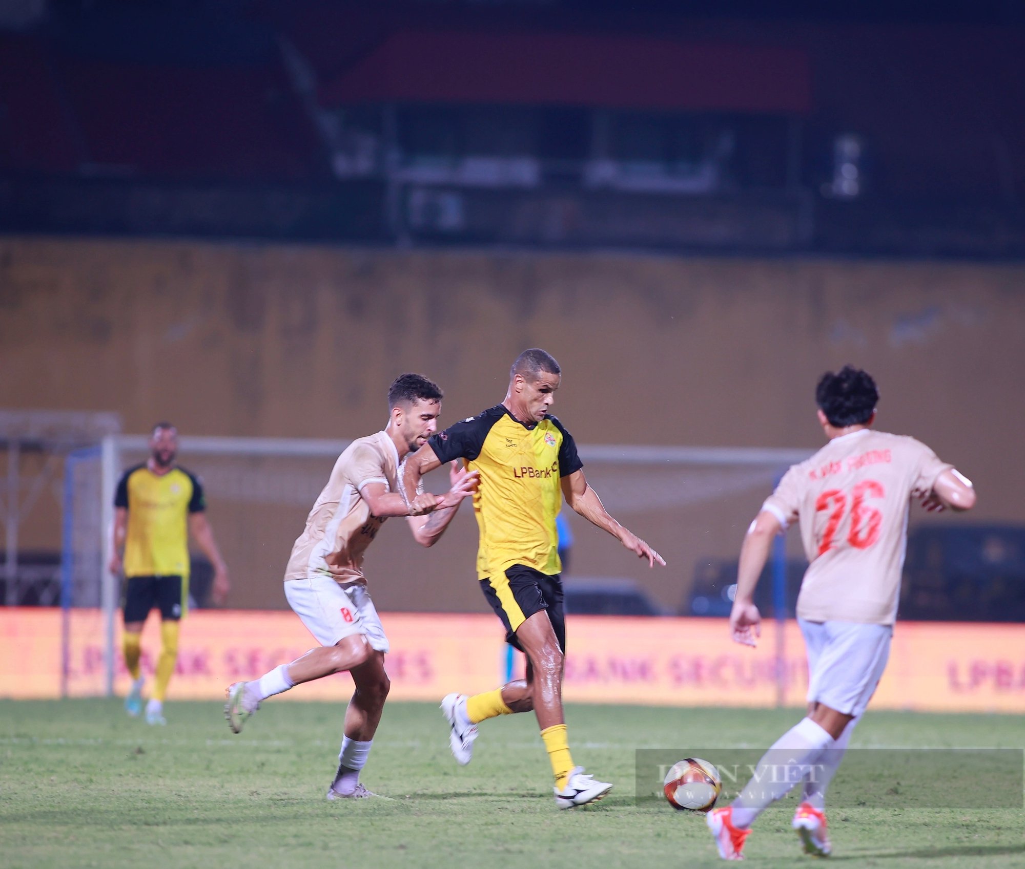 Rivaldo cùng đội cựu danh thủ Brazil thua CLB CAHN - Ảnh 1.