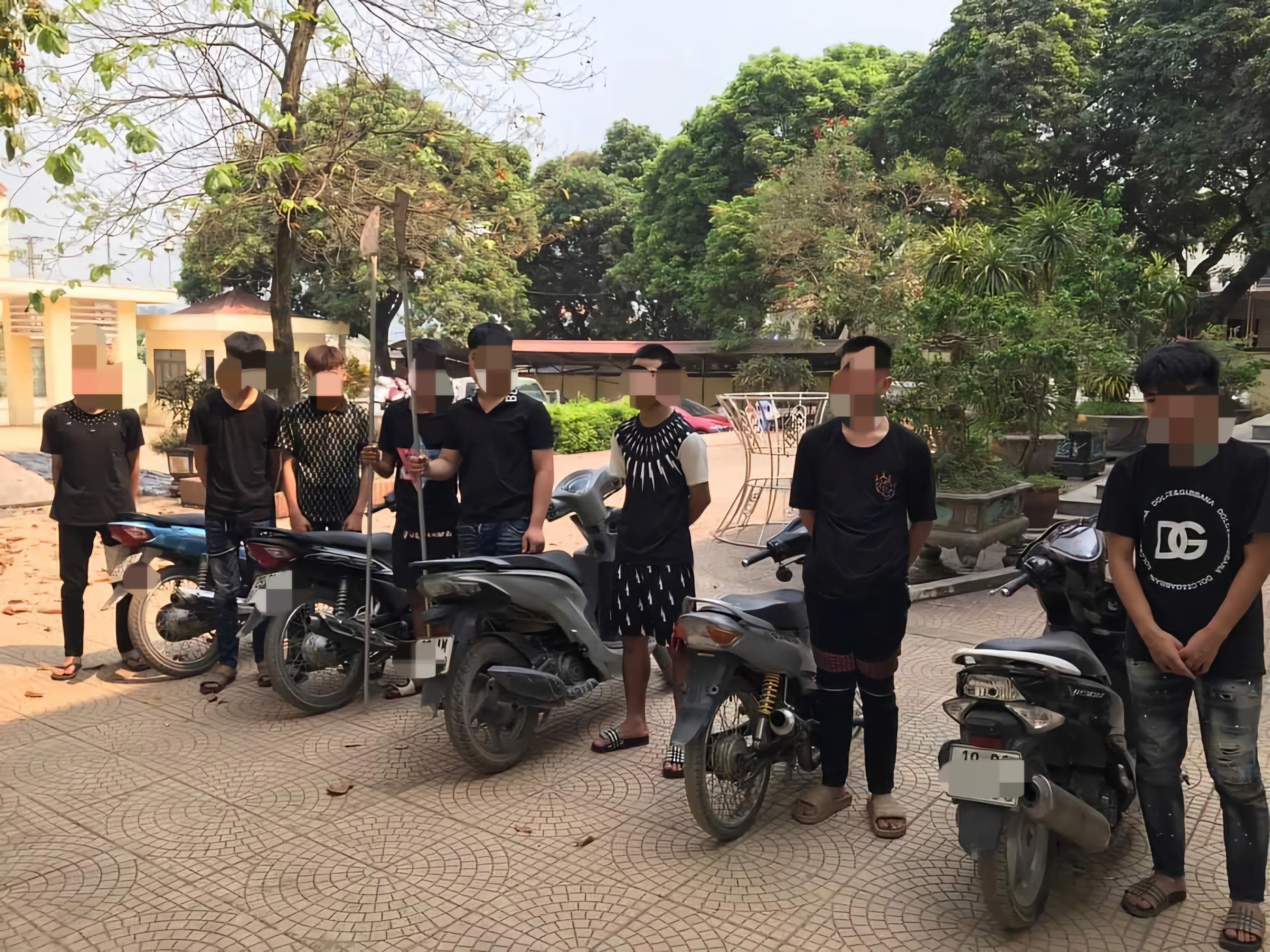 Triệu tập nhóm thanh thiếu niên mang phóng lợn đi đánh nhau- Ảnh 1.